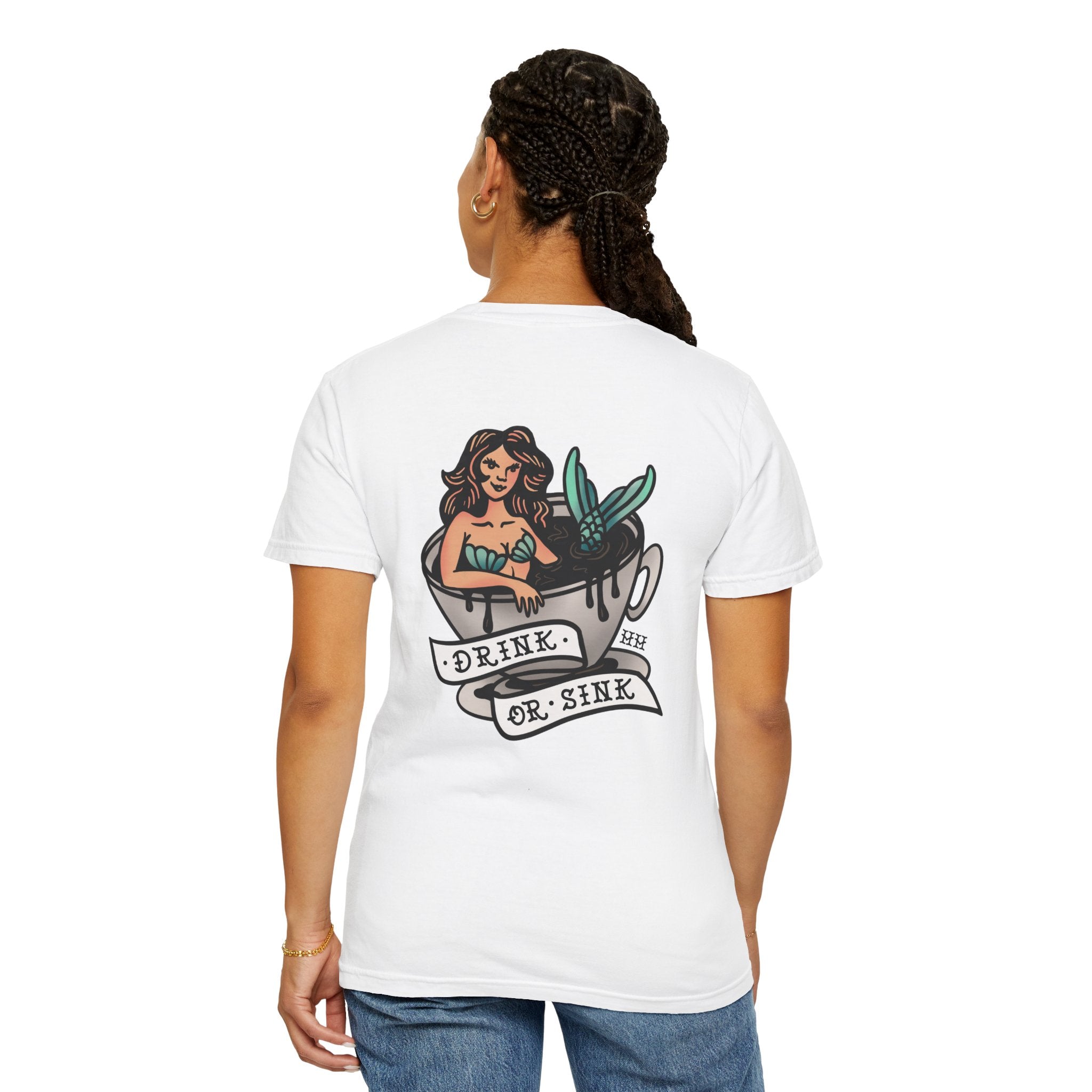 Harpoon Hanna's 'Drink or Sink' Crew Neck T-Shirt