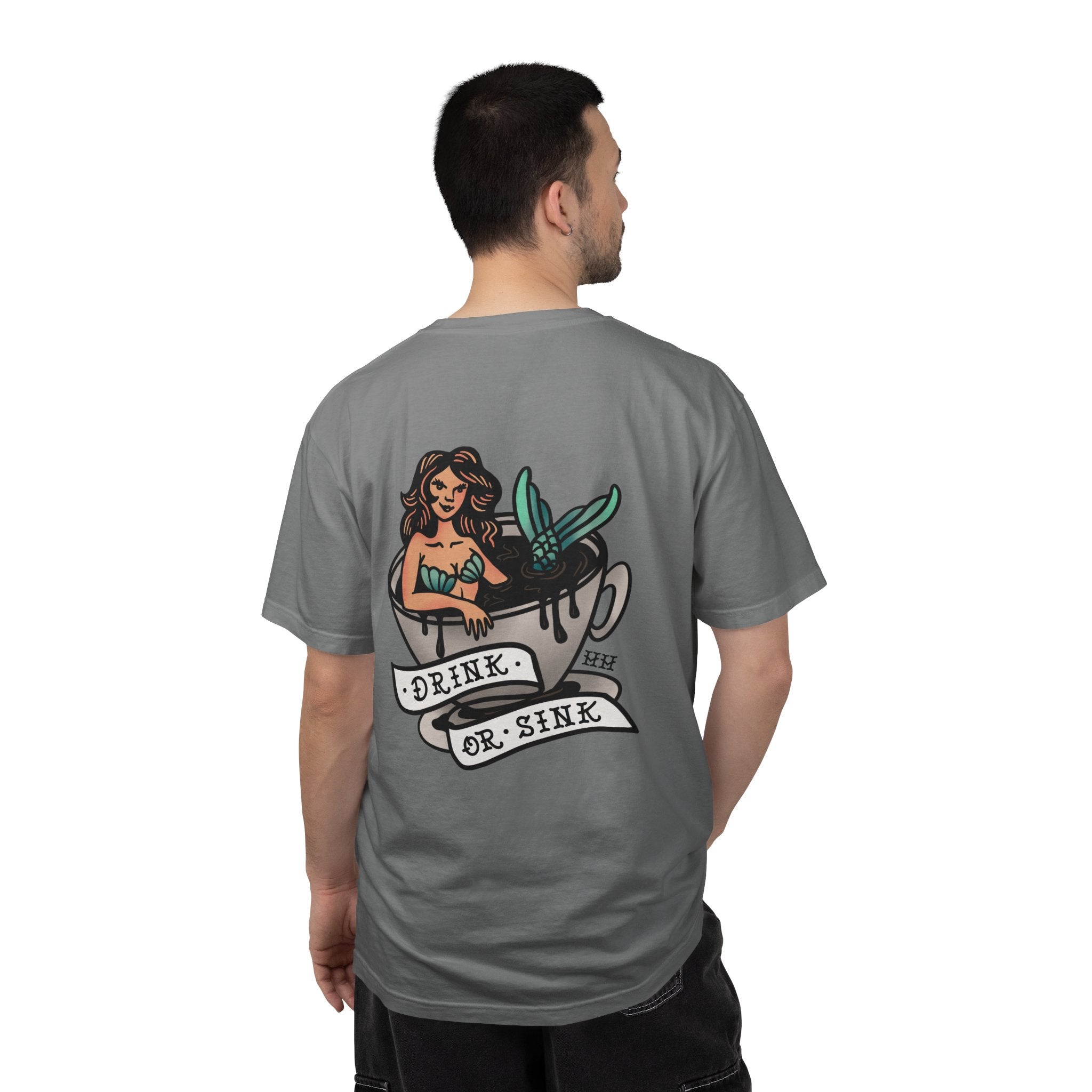 Harpoon Hanna's 'Drink or Sink' Crew Neck T-Shirt