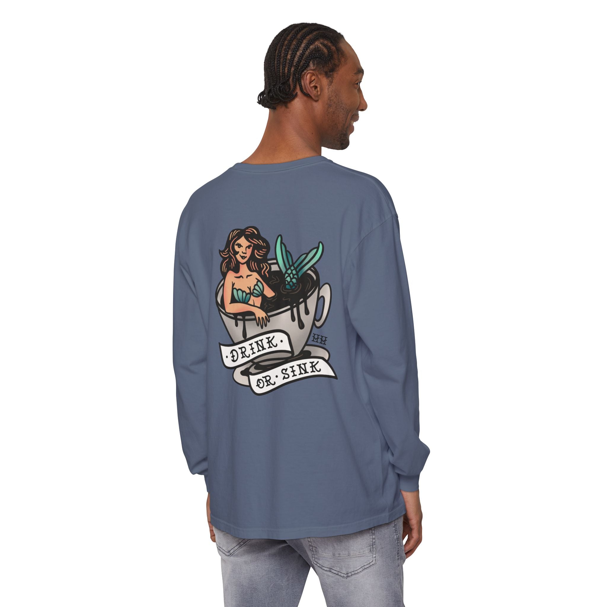 Harpoon Hanna's 'Drink or Sink' Long Sleeve Crew Neck T-Shirt