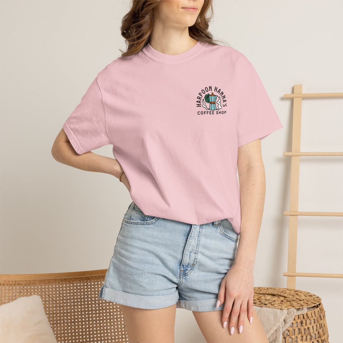 Harpoon Hanna's Retro Moka Pot Crew Neck T-Shirt