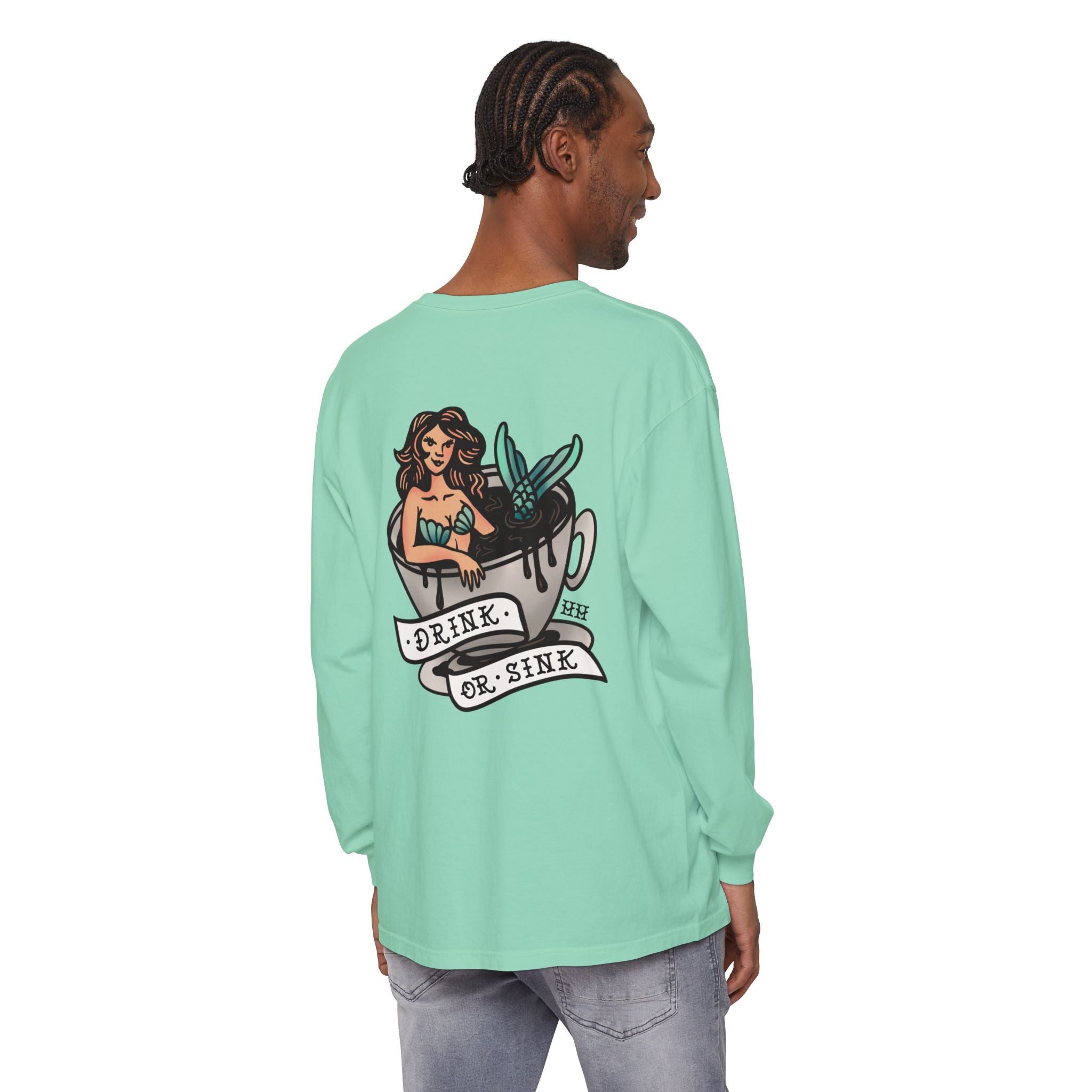 Harpoon Hanna's 'Drink or Sink' Long Sleeve Crew Neck T-Shirt