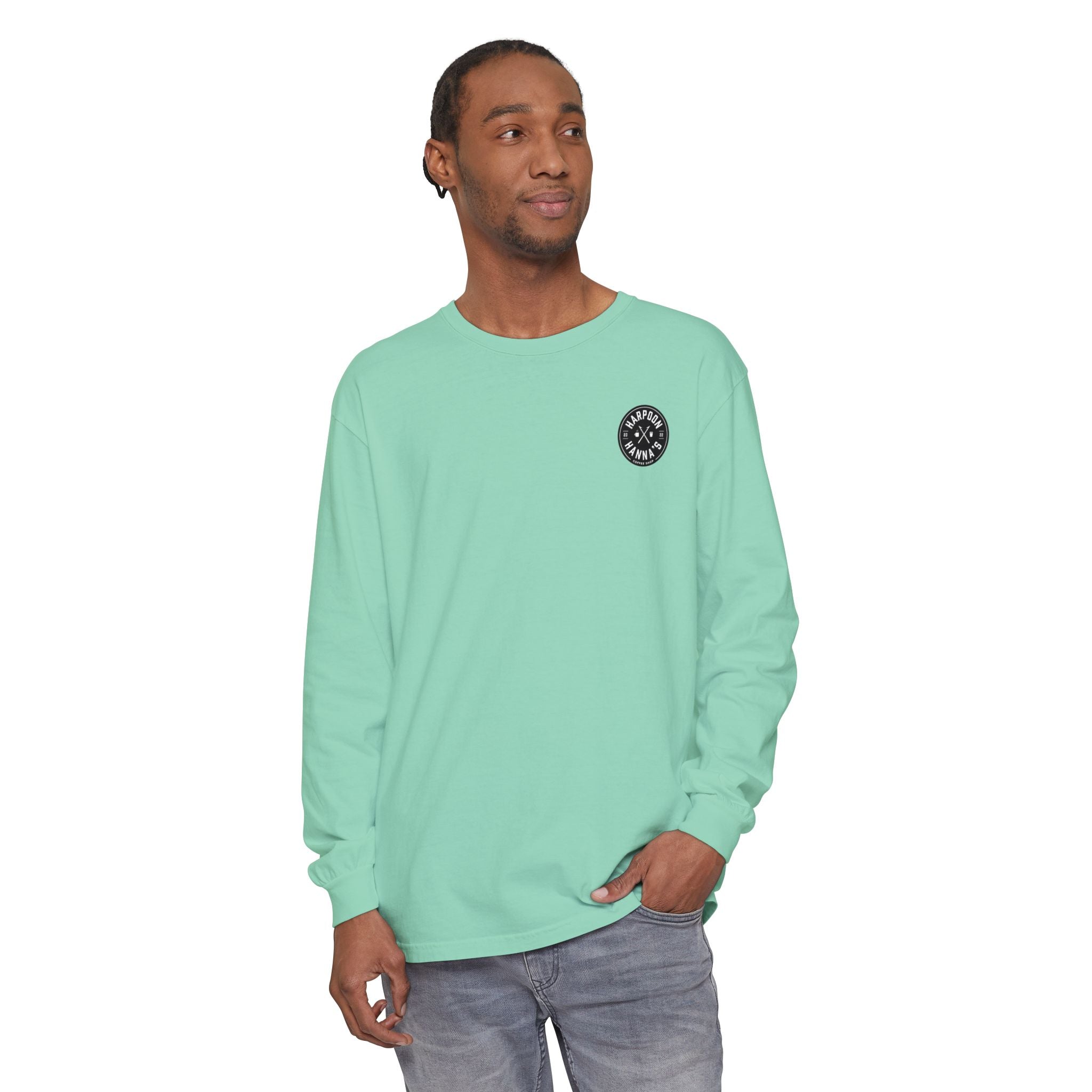 Harpoon Hanna's 'Drink or Sink' Long Sleeve Crew Neck T-Shirt