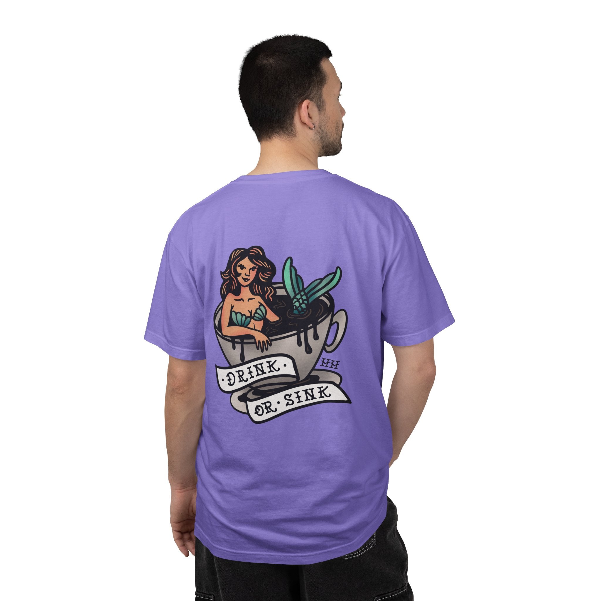 Harpoon Hanna's 'Drink or Sink' Crew Neck T-Shirt