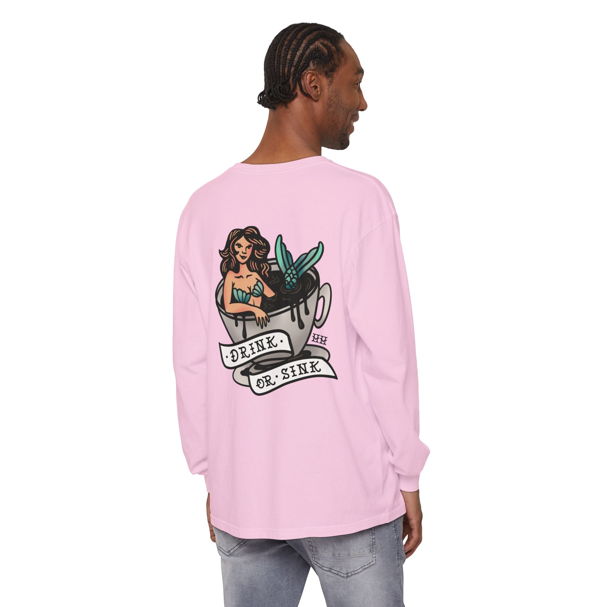 Harpoon Hanna's 'Drink or Sink' Long Sleeve Crew Neck T-Shirt