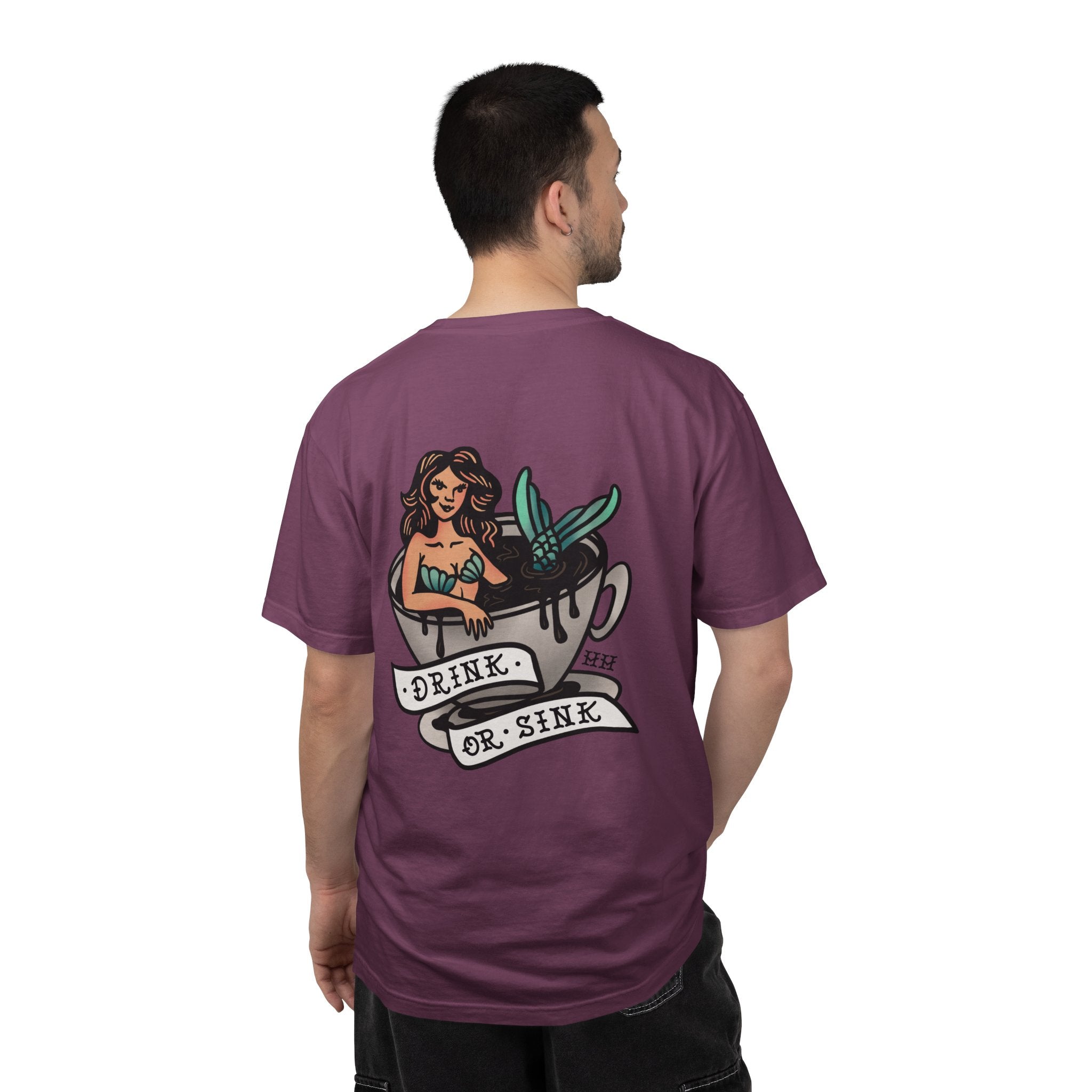 Harpoon Hanna's 'Drink or Sink' Crew Neck T-Shirt