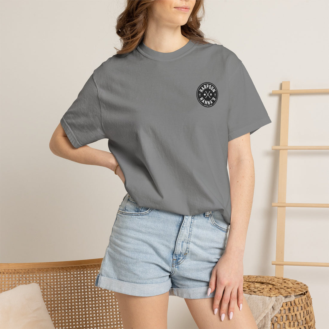 Harpoon Hanna's 'Drink or Sink' Crew Neck T-Shirt