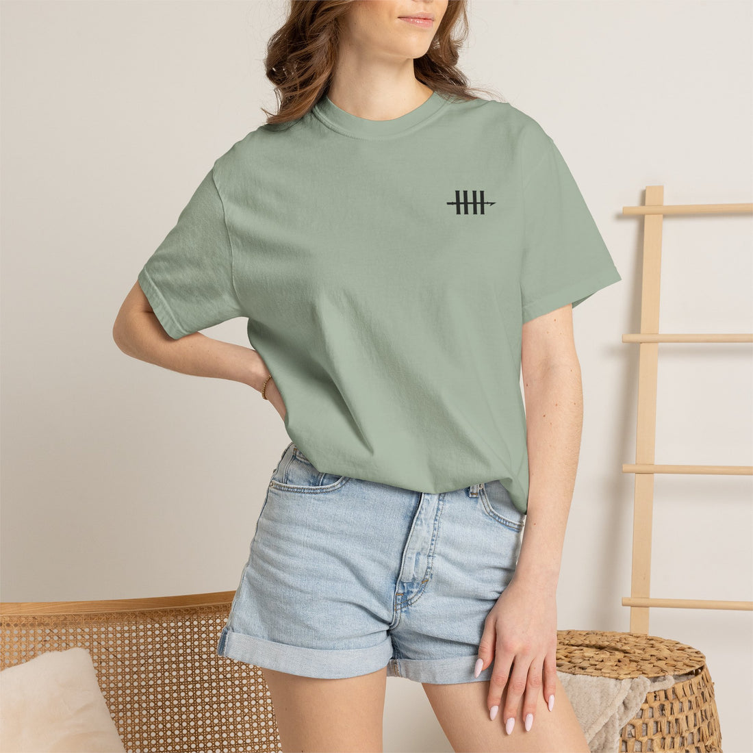 Harpoon Hanna's Colorful Diver Crew Neck T-Shirt